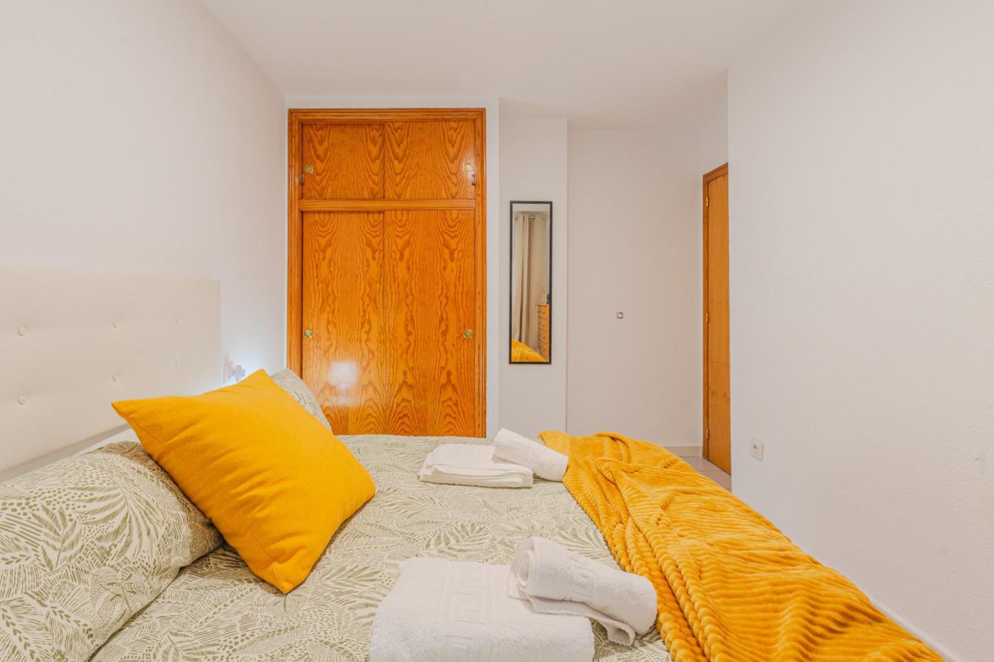 Menabrea Holiday House Near The Beach And Airport Santa Pola Bagian luar foto