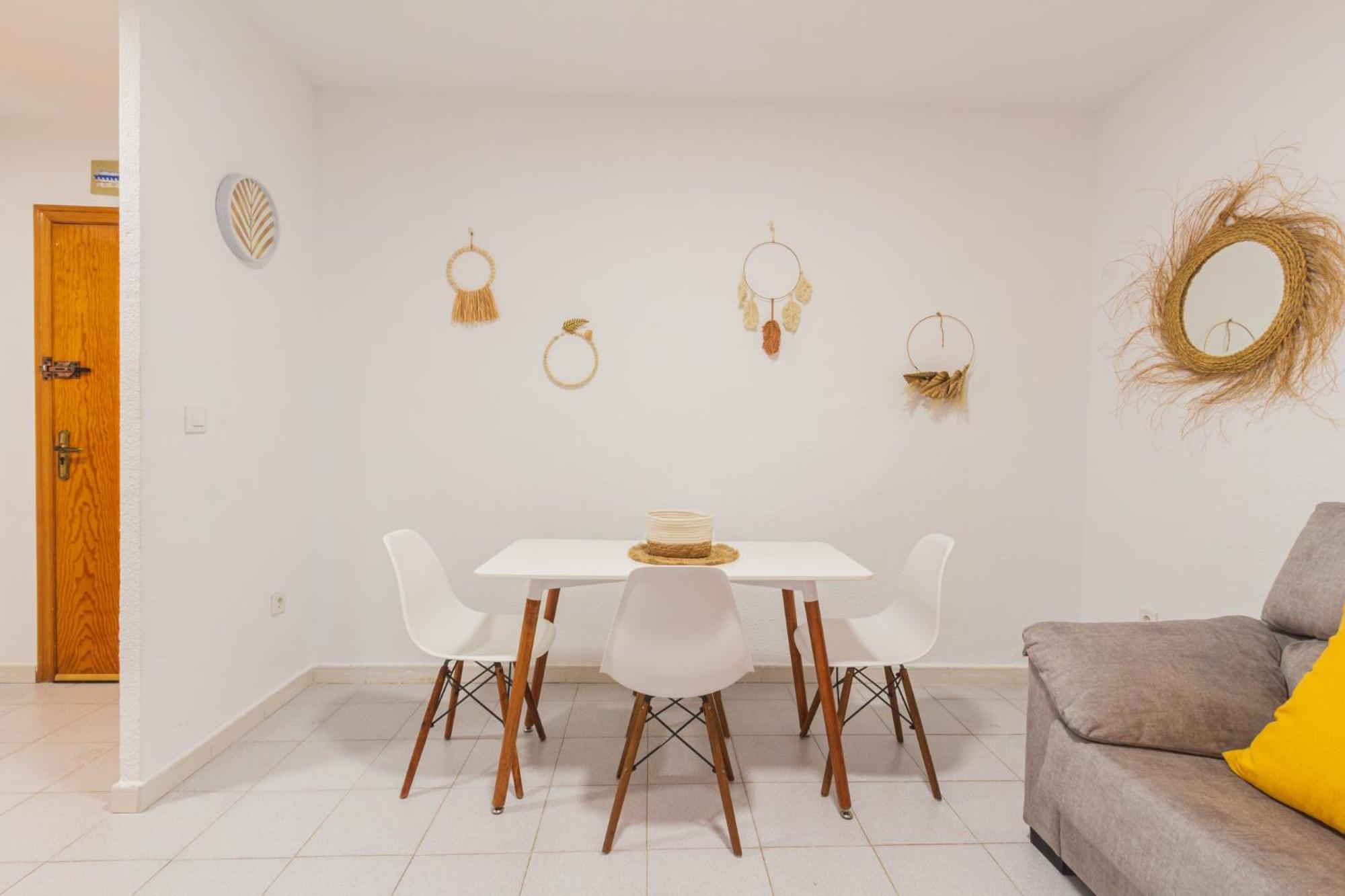 Menabrea Holiday House Near The Beach And Airport Santa Pola Bagian luar foto