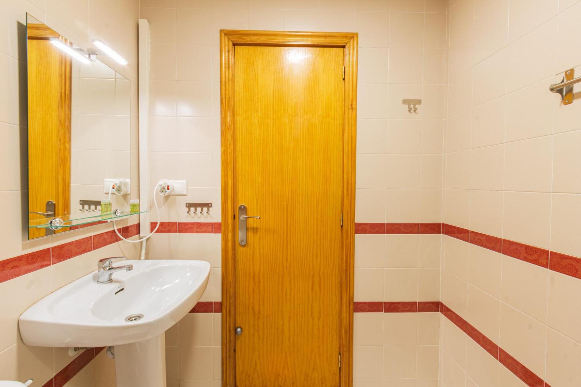 Menabrea Holiday House Near The Beach And Airport Santa Pola Bagian luar foto